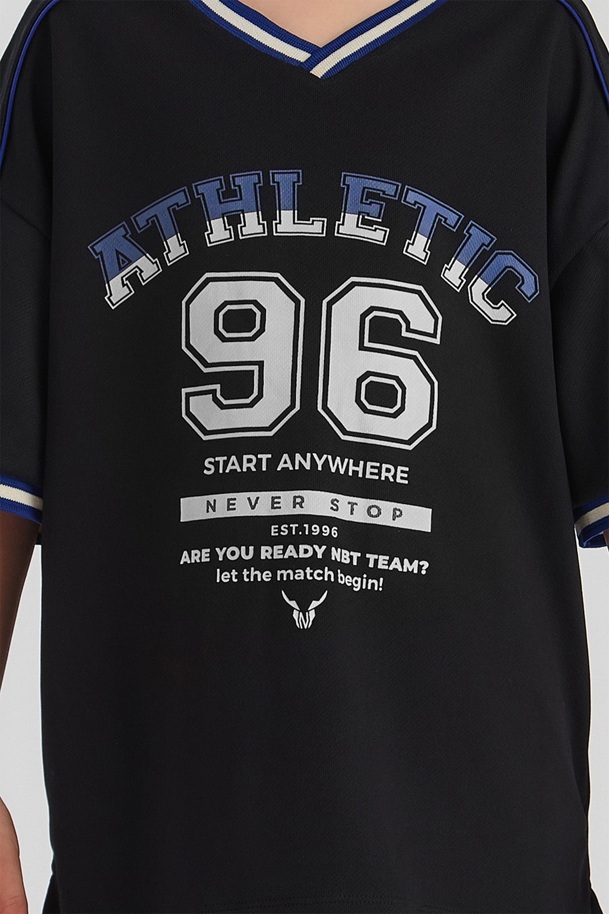 تي شيرت أسود للأولاد