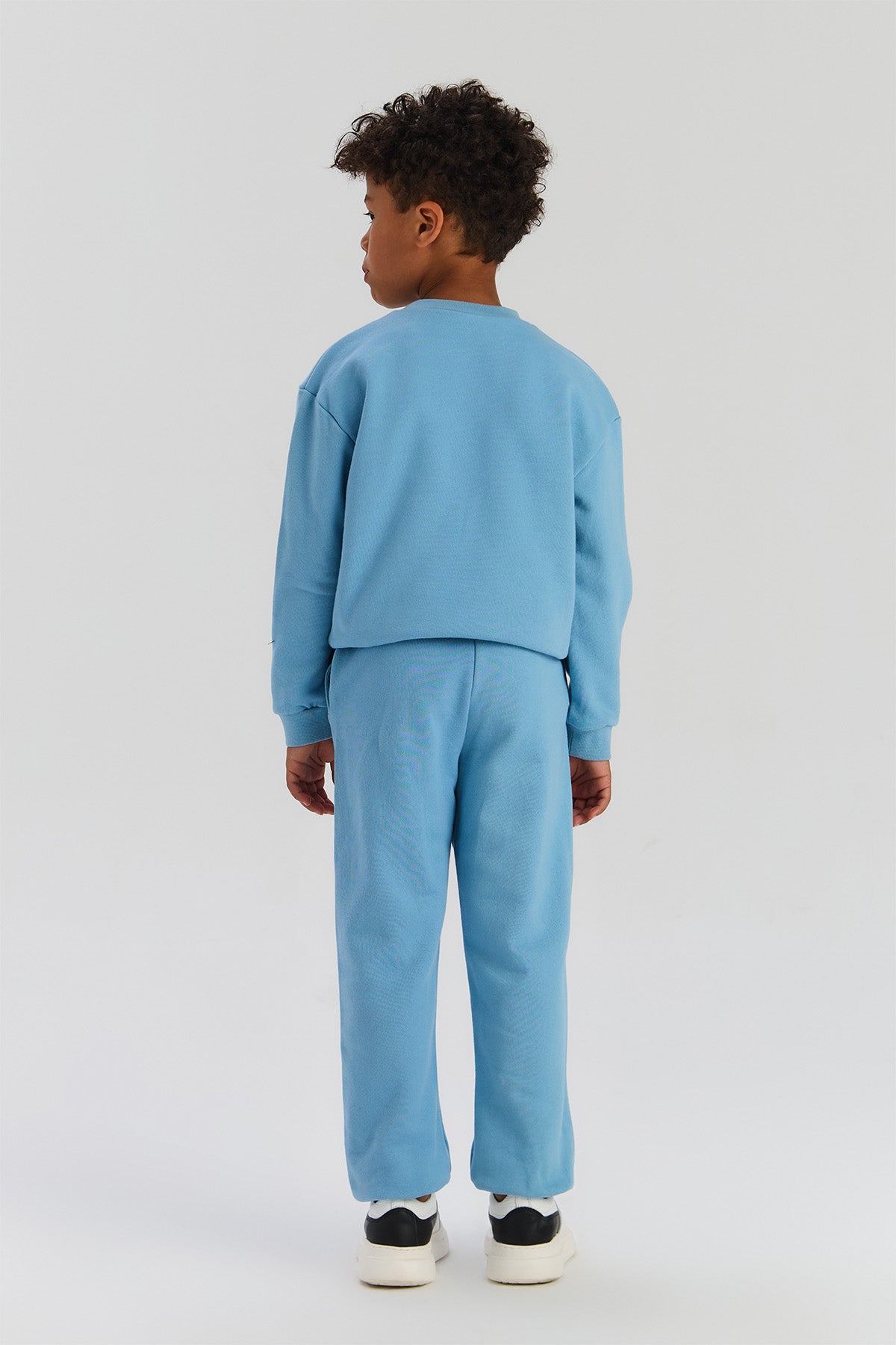 بنطال رياضي أزرق للأولاد