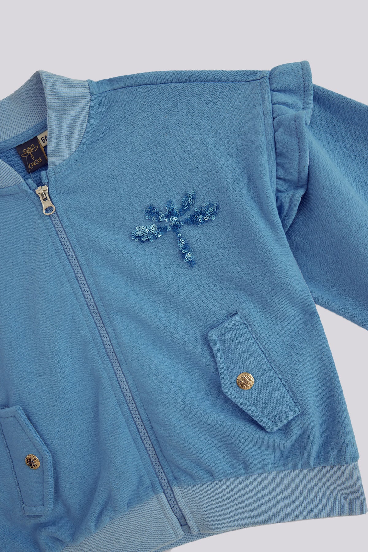 بلوزة رياضية زرقاء للبنات