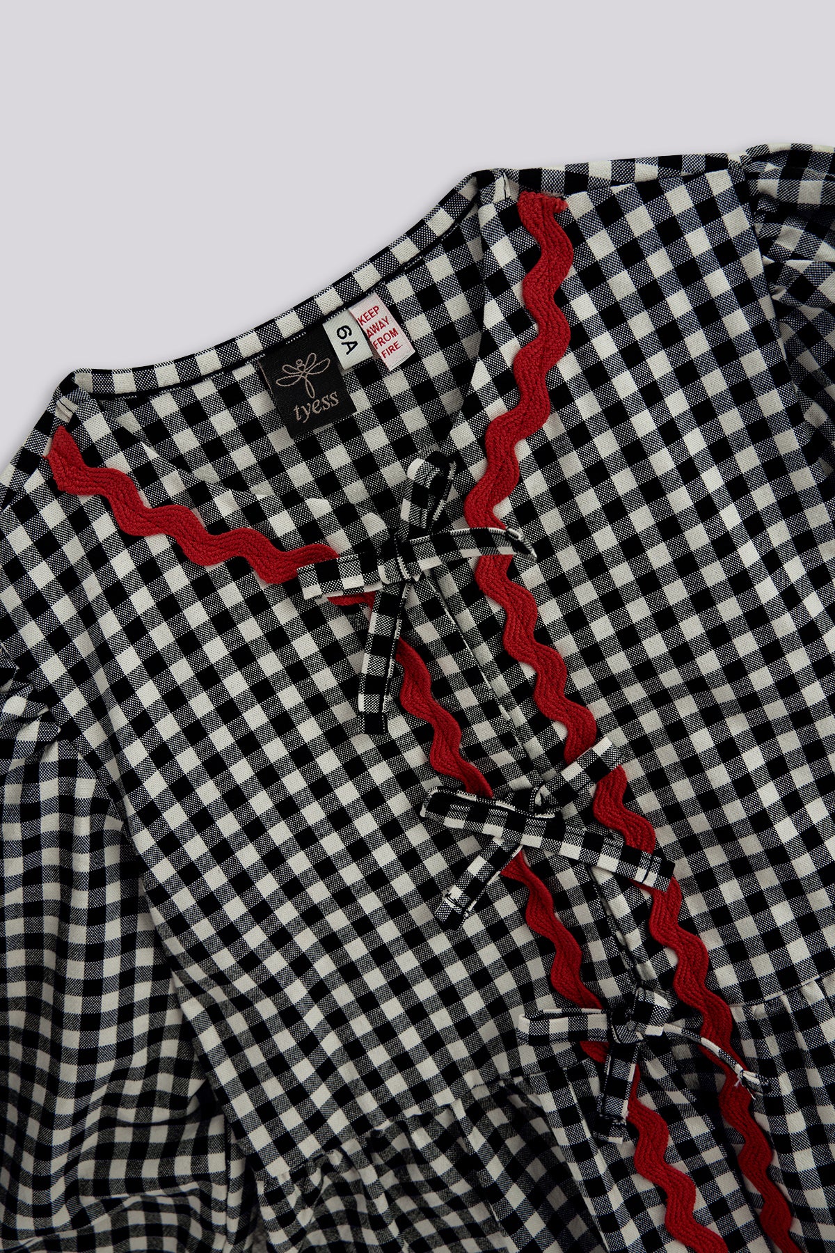 بلوزة ملونة للبنات