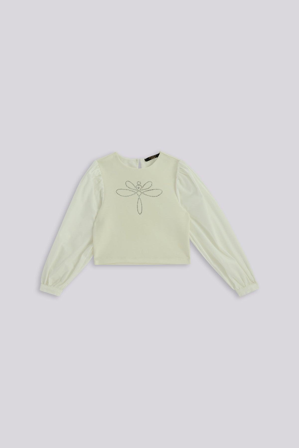 بلوزة بيضاء للبنات